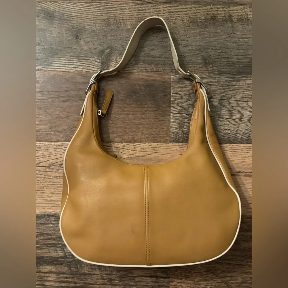 Vintage Coach Legacy West 